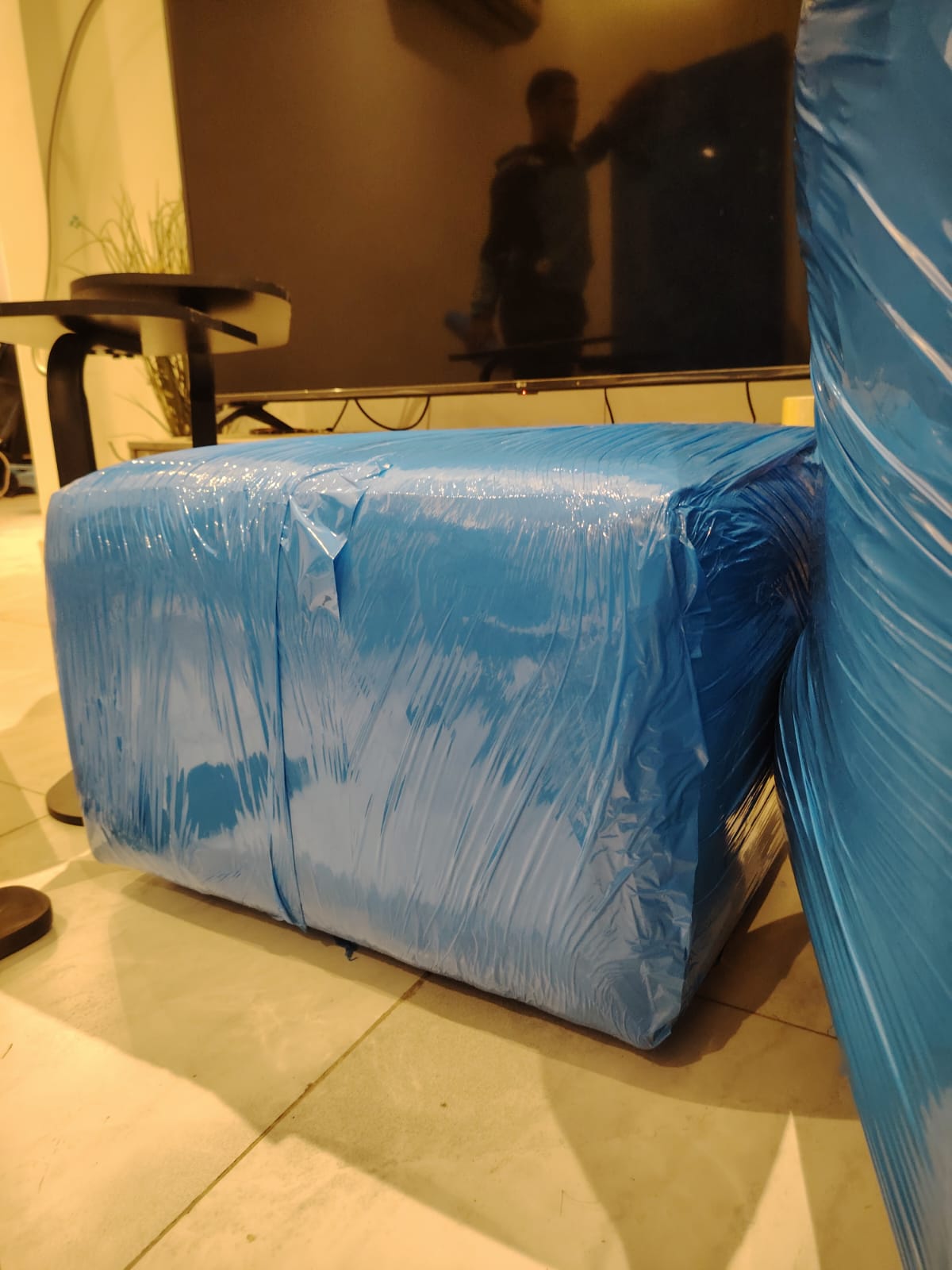 تغليف وحماية الأثاث الحساس